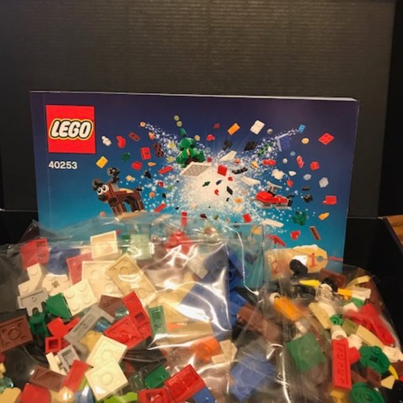 Lego Building Toy #40253 - Picture 2 of 4